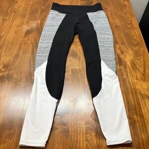 Athleta Textured Colorblock 7/8 Mid Rise Legging Size S  Black White Gray